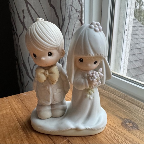 Enesco Other - Precious Moments "The Lord Bless You and Keep You"
